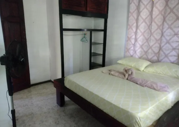 Cabinas Del Mar Hostel