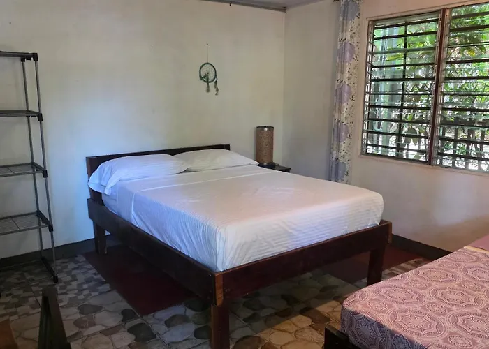 Cabinas Del Mar Hostel