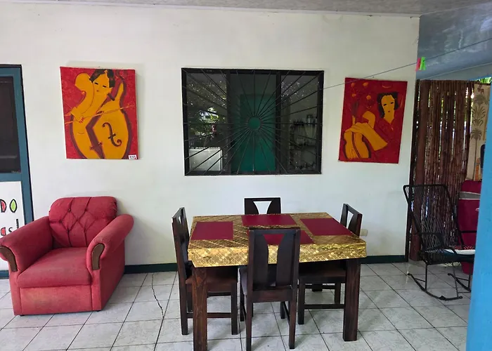 Hostel Cabinas Del Mar *