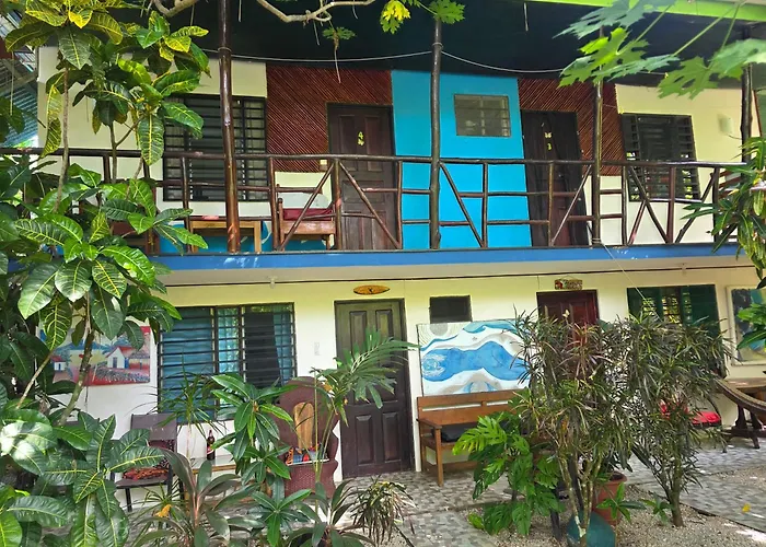 Hostel Cabinas Del Mar *